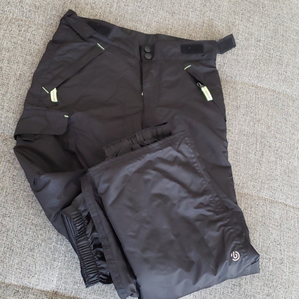 Kids girl black snow pants size M 7-8